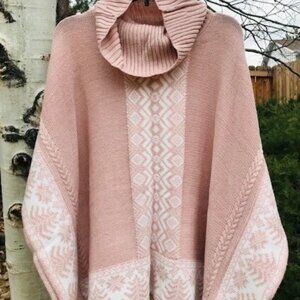 NWOT Black Rivet One size blush pink Nordic poncho metallic accents